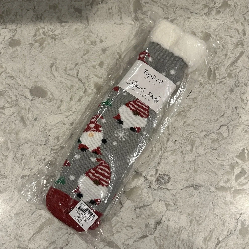 Top It‎ Off Slipper Socks Santa Gnomes Soft